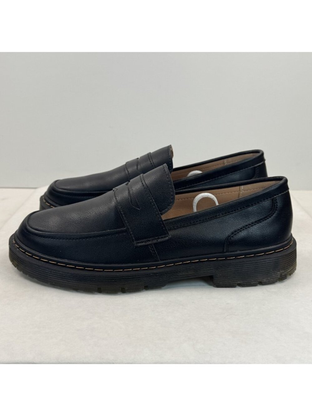 CLAKBLRG Penny Loafers Womens Size 10 Black Slip On Lug Sole Driving Moccasins